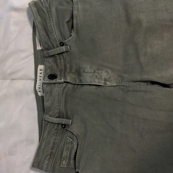 Olive Green Bullhead Skinny Jeans with ankle zipper.  Size 3 ankle - Picture 2 of 16